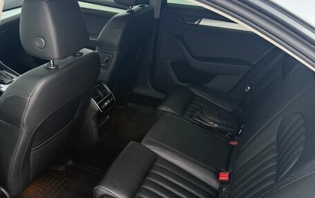 Skoda Superb III рестайлинг, 2018 год, 1 850 000 рублей, 7 фотография