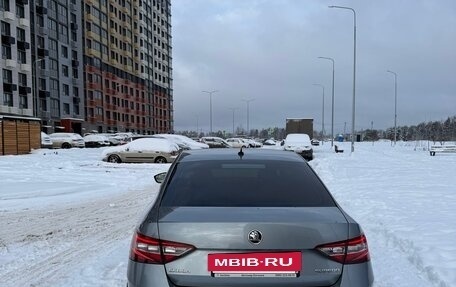 Skoda Superb III рестайлинг, 2018 год, 1 850 000 рублей, 4 фотография