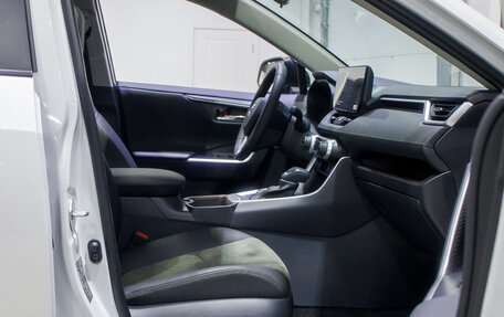 Toyota RAV4, 2025 год, 4 280 000 рублей, 16 фотография