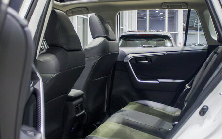 Toyota RAV4, 2025 год, 4 280 000 рублей, 19 фотография