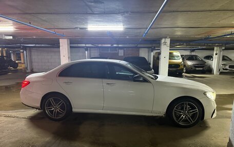 Mercedes-Benz E-Класс, 2019 год, 3 800 000 рублей, 2 фотография