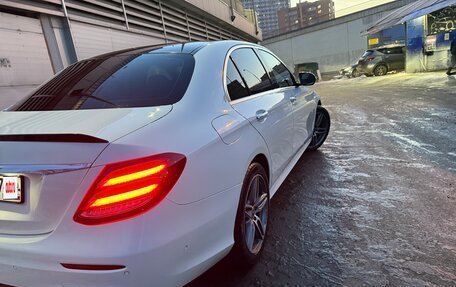 Mercedes-Benz E-Класс, 2019 год, 3 800 000 рублей, 19 фотография