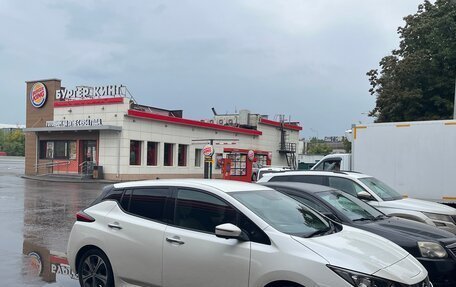 Nissan Leaf II, 2018 год, 1 650 000 рублей, 9 фотография