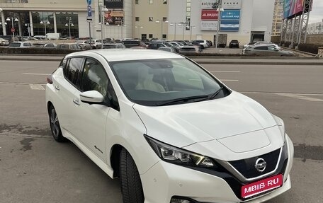Nissan Leaf II, 2018 год, 1 650 000 рублей, 1 фотография