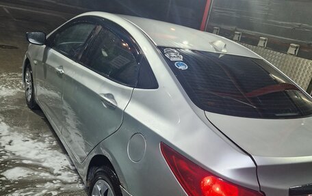 Hyundai Solaris II рестайлинг, 2011 год, 500 000 рублей, 6 фотография