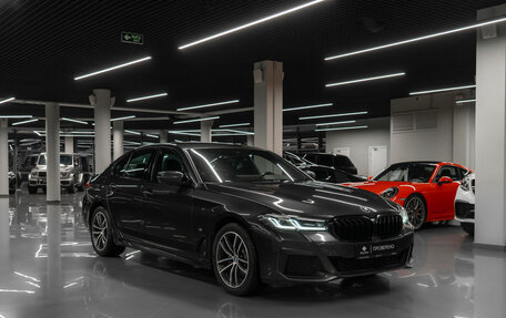 BMW 5 серия, 2021 год, 4 840 000 рублей, 2 фотография