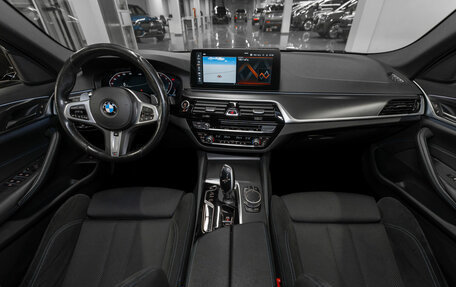 BMW 5 серия, 2021 год, 4 840 000 рублей, 8 фотография