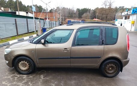Skoda Roomster, 2013 год, 700 000 рублей, 2 фотография
