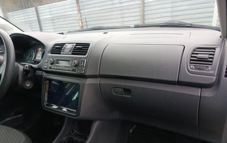 Skoda Roomster, 2013 год, 700 000 рублей, 8 фотография