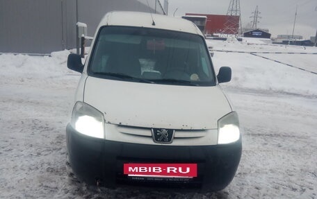 Peugeot Partner II рестайлинг 2, 2010 год, 250 000 рублей, 3 фотография
