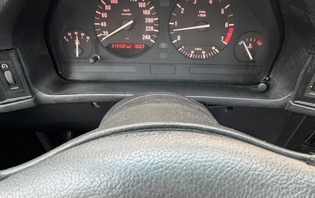 BMW 5 серия, 1991 год, 550 000 рублей, 10 фотография