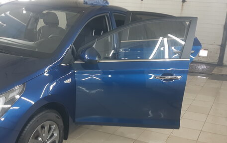 Hyundai Solaris II рестайлинг, 2022 год, 1 800 000 рублей, 12 фотография