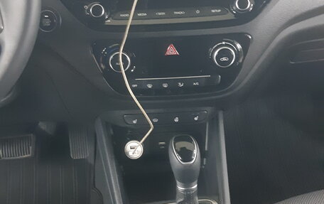 Hyundai Solaris II рестайлинг, 2022 год, 1 800 000 рублей, 20 фотография