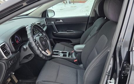 KIA Sportage IV рестайлинг, 2019 год, 2 100 000 рублей, 11 фотография