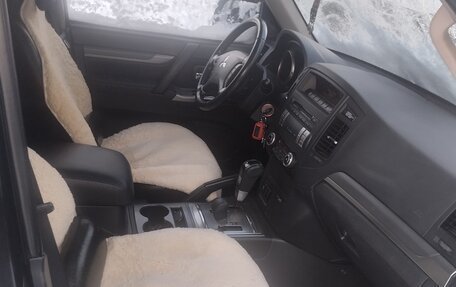 Mitsubishi Pajero IV, 2012 год, 2 550 000 рублей, 17 фотография