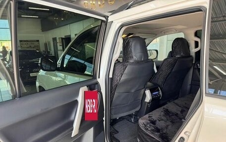 Toyota Land Cruiser Prado 150 рестайлинг 2, 2023 год, 8 950 000 рублей, 5 фотография