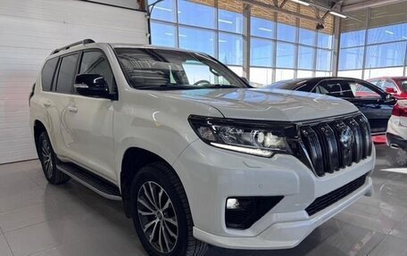 Toyota Land Cruiser Prado 150 рестайлинг 2, 2023 год, 8 950 000 рублей, 20 фотография