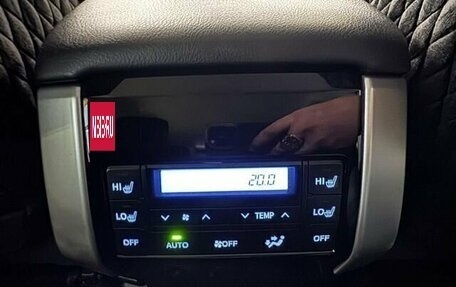 Toyota Land Cruiser Prado 150 рестайлинг 2, 2023 год, 8 950 000 рублей, 7 фотография