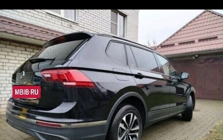 Volkswagen Tiguan II, 2021 год, 3 200 000 рублей, 15 фотография