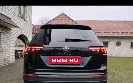 Volkswagen Tiguan II, 2021 год, 3 200 000 рублей, 16 фотография