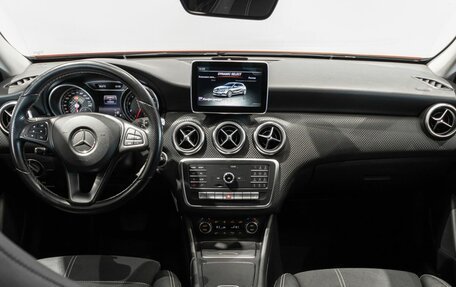 Mercedes-Benz A-Класс, 2016 год, 1 730 000 рублей, 6 фотография