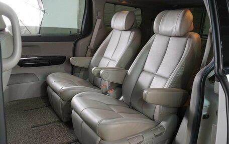 KIA Carnival III, 2016 год, 2 499 000 рублей, 10 фотография