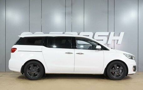 KIA Carnival III, 2016 год, 2 499 000 рублей, 5 фотография