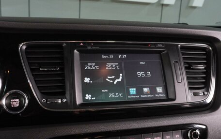 KIA Carnival III, 2016 год, 2 499 000 рублей, 18 фотография