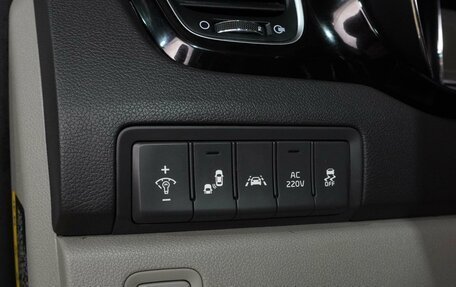 KIA Carnival III, 2016 год, 2 499 000 рублей, 29 фотография