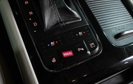 KIA Carnival III, 2016 год, 2 499 000 рублей, 30 фотография