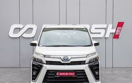 Toyota Voxy III, 2021 год, 3 190 000 рублей, 3 фотография