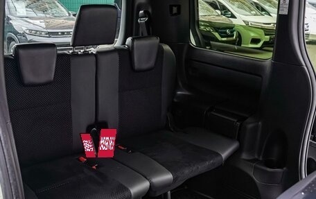 Toyota Voxy III, 2021 год, 3 190 000 рублей, 12 фотография