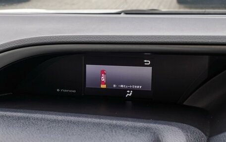 Toyota Voxy III, 2021 год, 3 190 000 рублей, 17 фотография