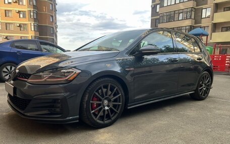 Volkswagen Golf GTI VII, 2018 год, 2 850 000 рублей, 1 фотография