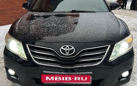 Toyota Camry, 2010 год, 970 000 рублей, 2 фотография