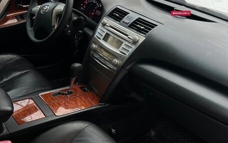 Toyota Camry, 2010 год, 970 000 рублей, 11 фотография