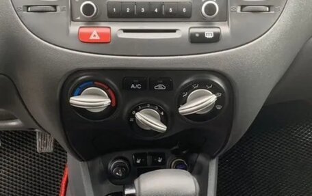 KIA Rio II, 2005 год, 500 000 рублей, 4 фотография