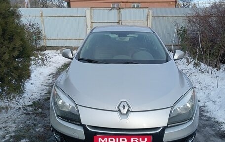 Renault Megane III, 2013 год, 820 000 рублей, 3 фотография