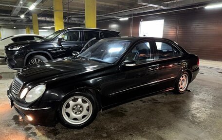 Mercedes-Benz E-Класс, 2003 год, 800 000 рублей, 3 фотография