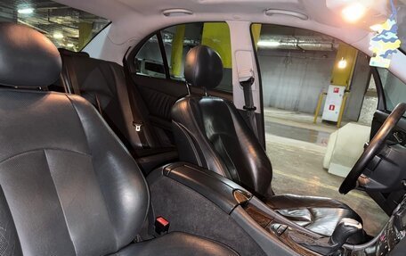 Mercedes-Benz E-Класс, 2003 год, 800 000 рублей, 8 фотография