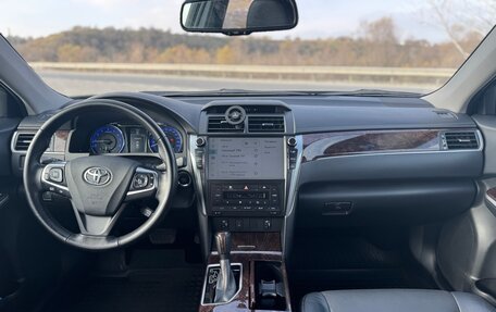Toyota Camry, 2018 год, 2 270 000 рублей, 17 фотография