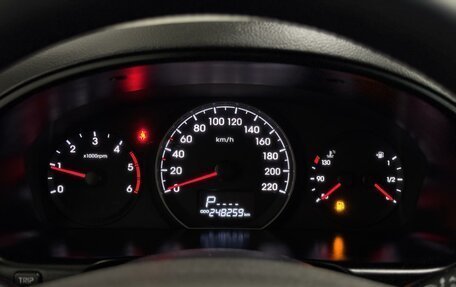 Hyundai H-1 II рестайлинг, 2017 год, 2 000 000 рублей, 15 фотография