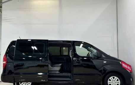 Hyundai H-1 II рестайлинг, 2017 год, 2 000 000 рублей, 10 фотография