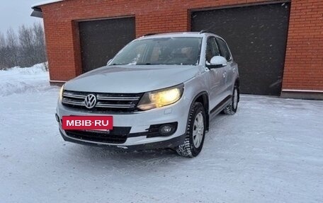 Volkswagen Tiguan I, 2013 год, 930 000 рублей, 2 фотография
