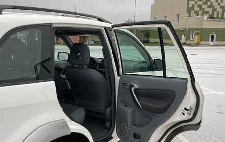 Toyota RAV4, 2001 год, 750 000 рублей, 14 фотография