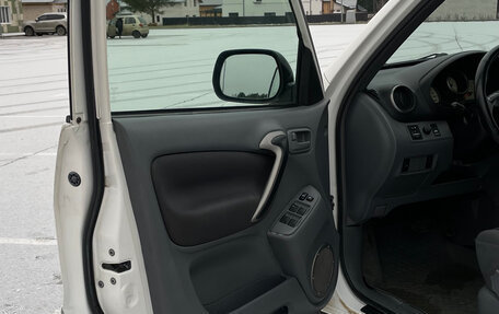 Toyota RAV4, 2001 год, 750 000 рублей, 13 фотография