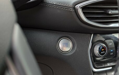 Hyundai Santa Fe IV, 2018 год, 2 250 000 рублей, 22 фотография