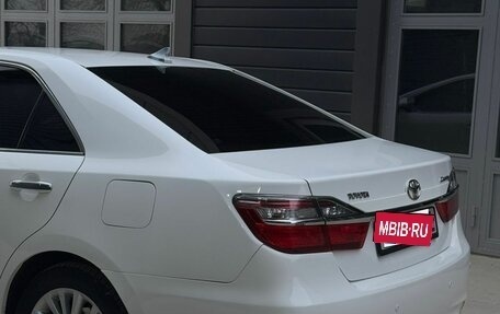 Toyota Camry, 2015 год, 1 950 000 рублей, 3 фотография