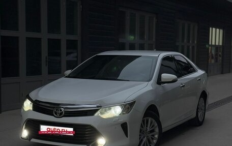 Toyota Camry, 2015 год, 1 950 000 рублей, 4 фотография