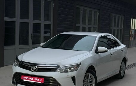 Toyota Camry, 2015 год, 1 950 000 рублей, 5 фотография